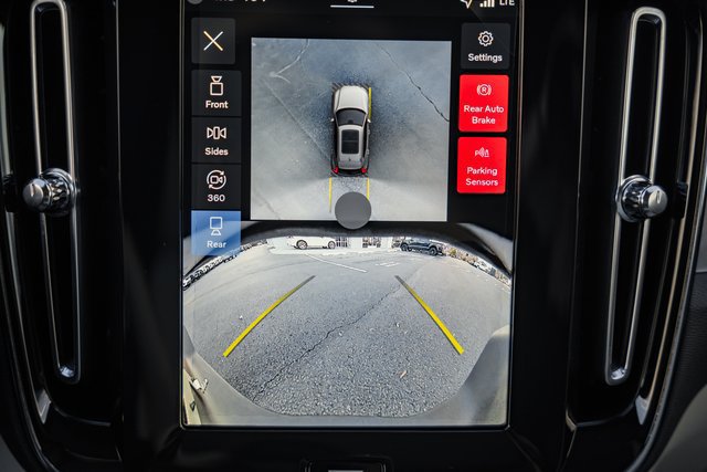 Used 2026 Volvo XC40 B4 Plus w/ Protection Package Premier FWD image 41