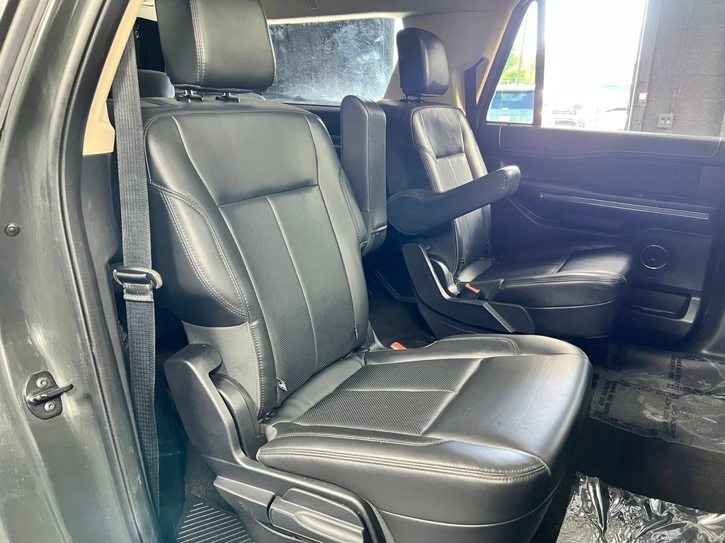 Used 2022 Ford Expedition Max XLT AWD/4WD image 21