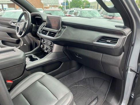 Used 2023 Chevrolet Suburban Z71 w/ Luxury Package AWD/4WD image 21