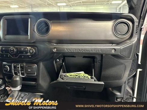 Used 2020 Jeep Wrangler Unlimited Sport S AWD/4WD image 43