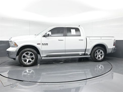 Used 2014 RAM 1500 Laramie w/ Convenience Group AWD/4WD image 8