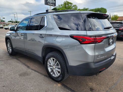 Used 2023 Chevrolet Traverse LT w/ LPO, Cargo Package AWD/4WD image 5