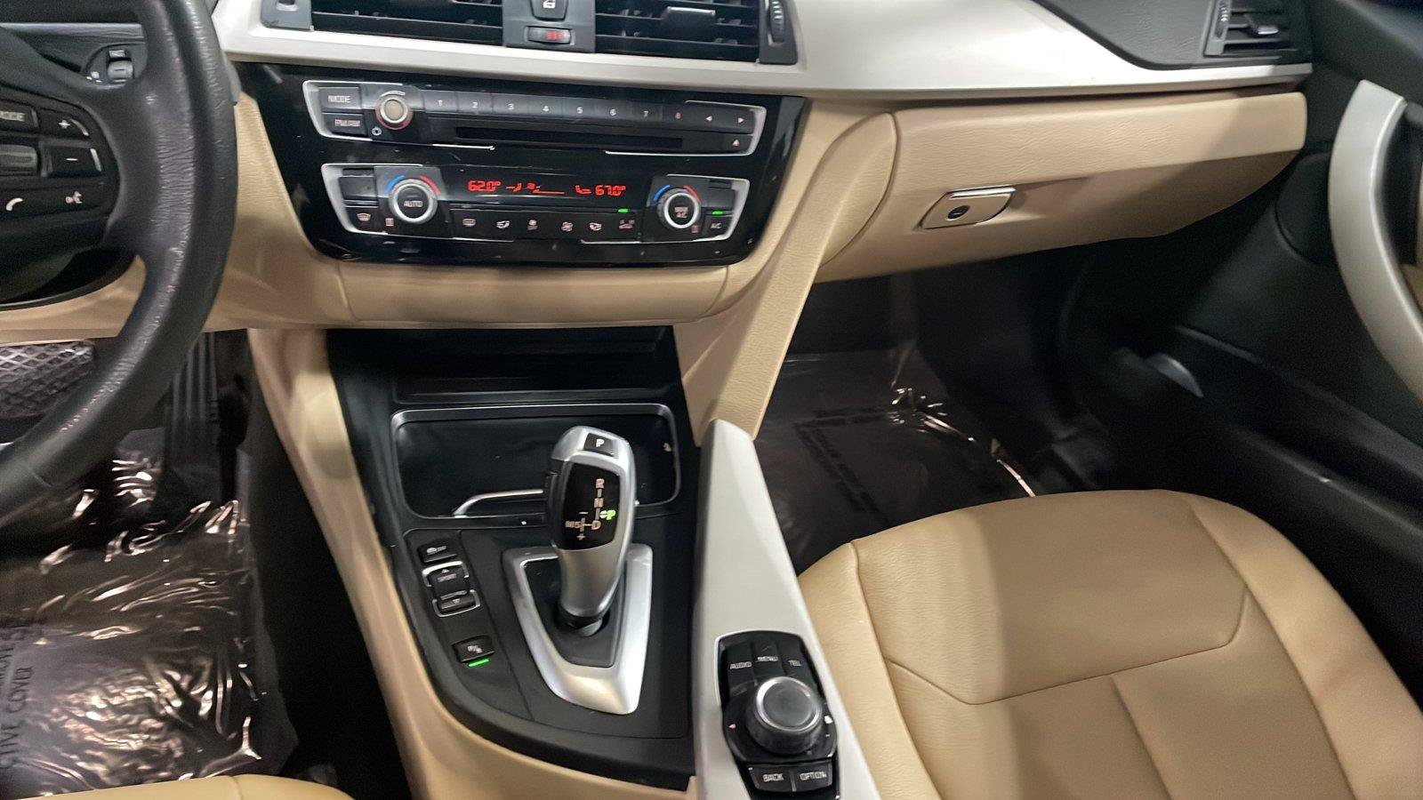 Used 2017 BMW 320i Sedan RWD image 17
