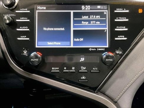 Used 2019 Toyota Camry XLE image 32