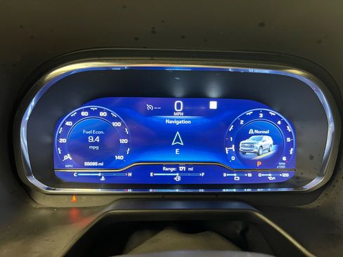 Used 2022 Chevrolet Tahoe RST w/ Luxury Package image 23