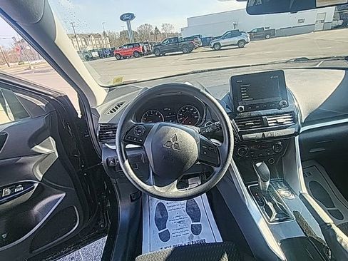 Used 2024 Mitsubishi Eclipse Cross LE image 2