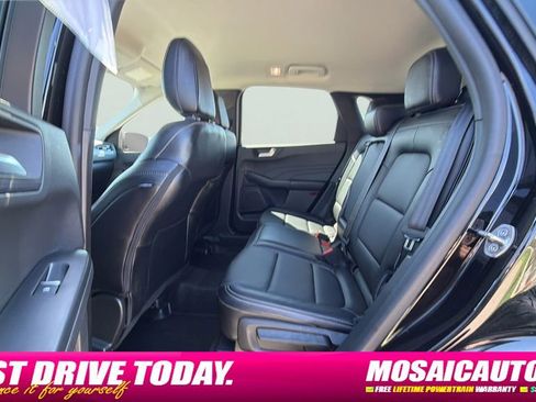 Used 2023 Ford Escape Platinum AWD/4WD image 21