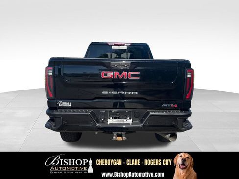 Used 2024 GMC Sierra 2500 AT4 w/ AT4 Premium Plus Package AWD/4WD image 11
