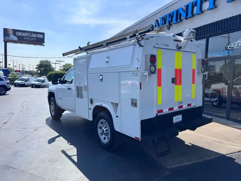 Used 2015 Chevrolet Silverado 3500 W/T image 3