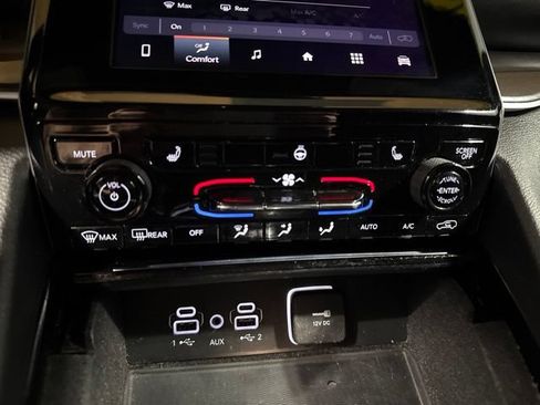 Used 2022 Jeep Grand Cherokee L Laredo AWD/4WD image 15