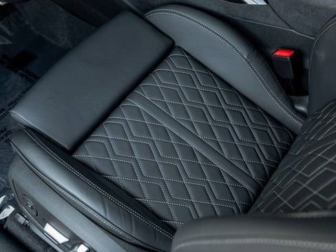 New 2025 Audi SQ6 e-tron Prestige image 15