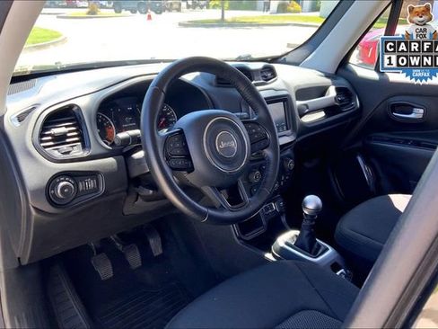 Used 2018 Jeep Renegade Altitude FWD image 14