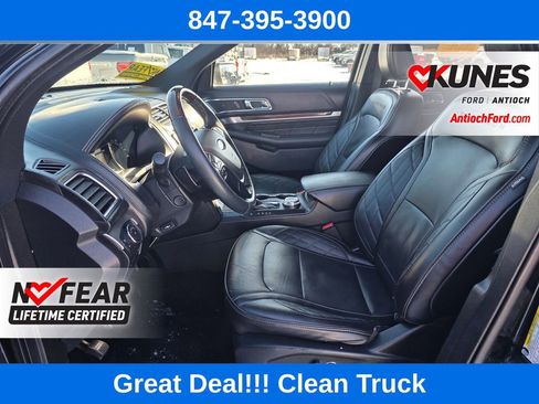 Used 2018 Ford Explorer Platinum image 18