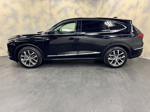 Used 2023 Acura MDX SH-AWD w/ Technology Package image 3