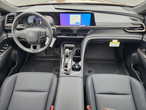 New 2026 Toyota Crown Signia AWD/4WD image 9