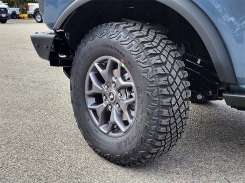 New 2025 Ford Bronco Badlands image 31