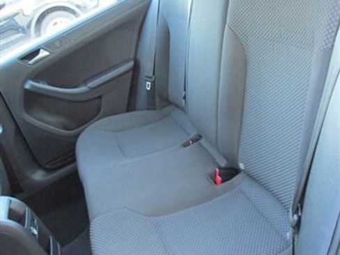Used 2014 Volkswagen Jetta S image 11