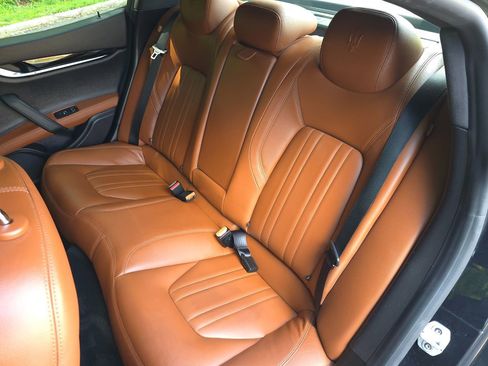 Used 2023 Maserati Ghibli Modena RWD image 16