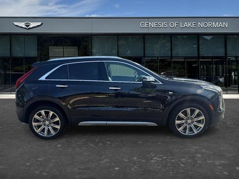 Used 2023 Cadillac XT4 Premium Luxury w/ Cold Weather Package AWD/4WD image 4