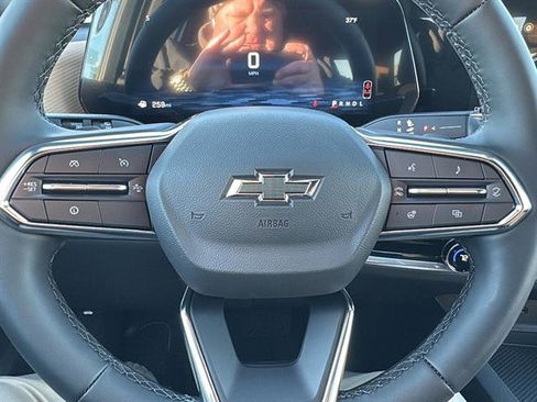 New 2026 Chevrolet Equinox ACTIV image 17