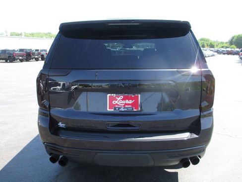 Used 2023 GMC Yukon Denali AWD/4WD image 7