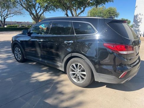 Used 2017 Hyundai Santa Fe Limited image 4