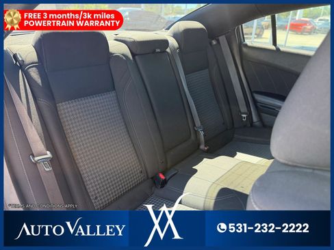 Used 2020 Dodge Charger SXT w/ Blacktop Package RWD image 19