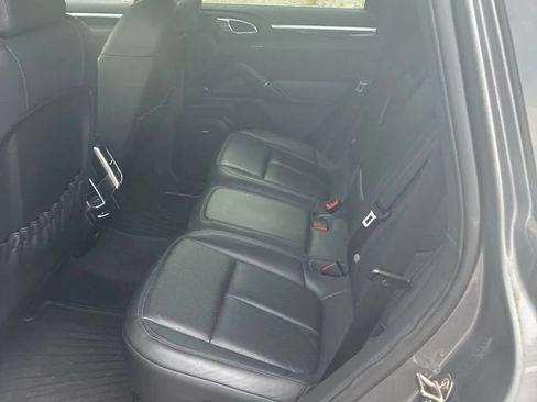 Used 2011 Porsche Cayenne S AWD/4WD image 23