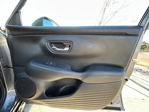 Used 2025 Honda HR-V LX image 16