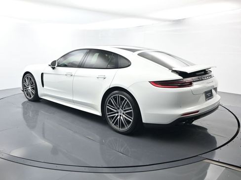 Used 2018 Porsche Panamera 4S image 3