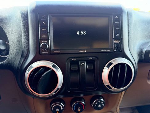 Used 2012 Jeep Wrangler Sahara w/ Dual Top Group AWD/4WD image 34