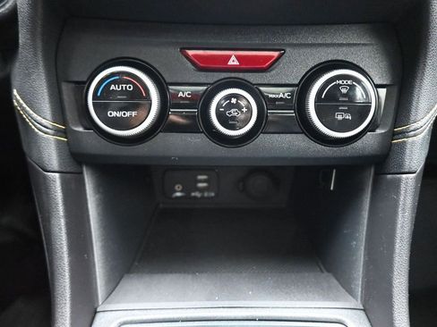 Used 2022 Subaru Crosstrek 2.5i Sport w/ Moonroof Package image 22