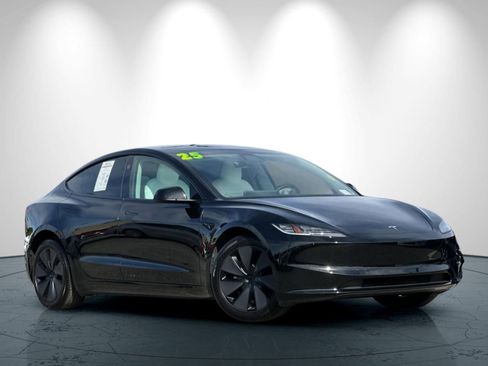 Used 2025 Tesla Model 3 Long Range RWD image 2