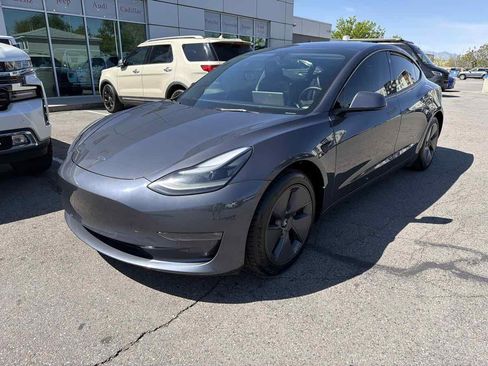 Used 2022 Tesla Model 3 Long Range AWD/4WD image 9