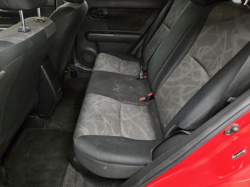 Used 2015 Scion xB FWD image 8