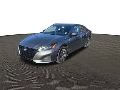 Used 2023 Nissan Altima 2.5 SV