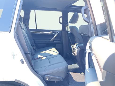Used 2023 Lexus GX 460 Premium w/ Premium Package AWD/4WD image 26