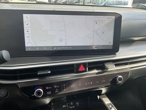 Used 2025 Kia Sorento S image 18