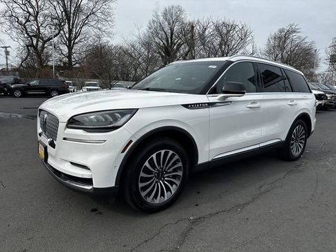 Certified 2023 Lincoln Aviator Reserve w/ Equipment Group 201A image 9