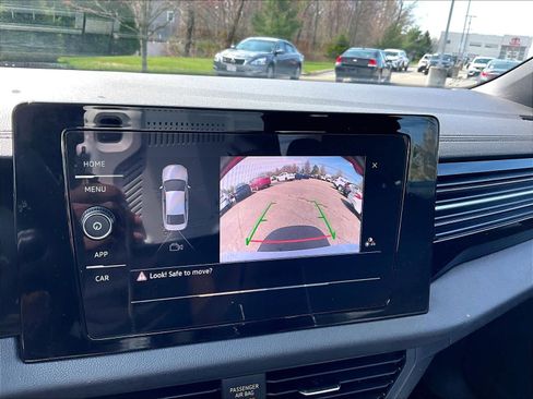 Used 2025 Volkswagen Jetta Sport image 19