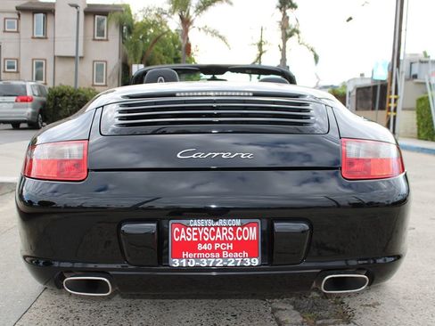 Used 2006 Porsche 911 Carrera RWD image 5