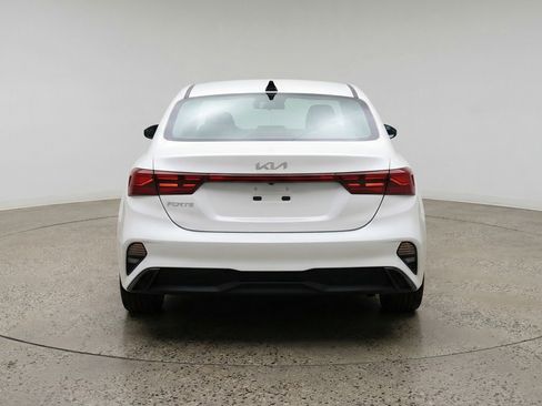 Used 2024 Kia Forte LXS FWD image 7