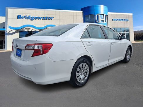 Used 2013 Toyota Camry LE image 6