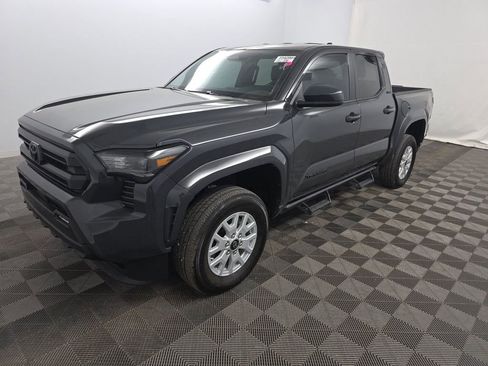 Used 2025 Toyota Tacoma SR5 AWD/4WD image 1