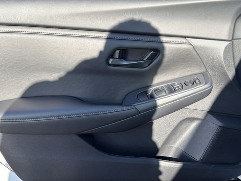 Certified 2025 Nissan Sentra S image 6