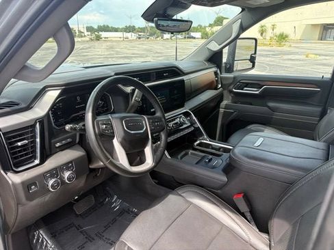 Used 2025 GMC Sierra 2500 Denali w/ Denali Reserve Package AWD/4WD image 18