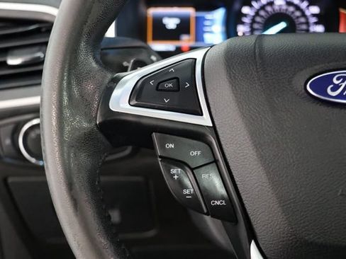 Used 2017 Ford Edge SEL w/ Equipment Group 201A AWD/4WD image 21