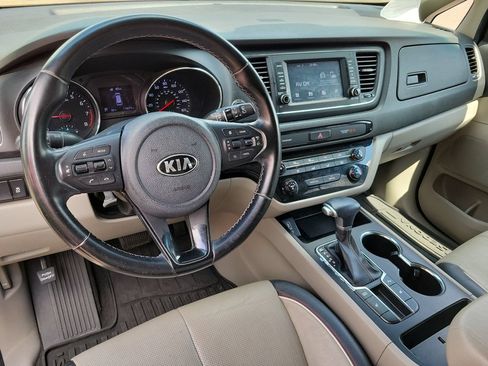 Used 2020 Kia Sedona EX FWD image 9