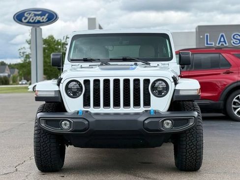 Used 2023 Jeep Wrangler Unlimited Rubicon 4xe w/ Cold Weather Group AWD/4WD image 38