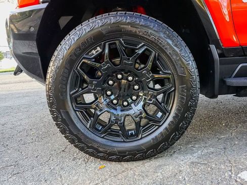 Used 2026 GMC Hummer EV SUV AWD/4WD image 9